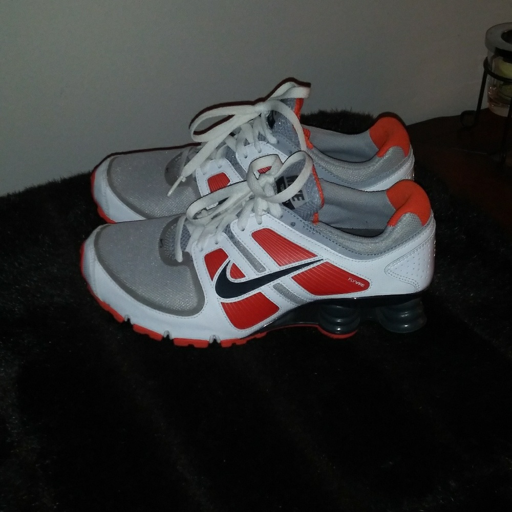 Nike Shox Flywire